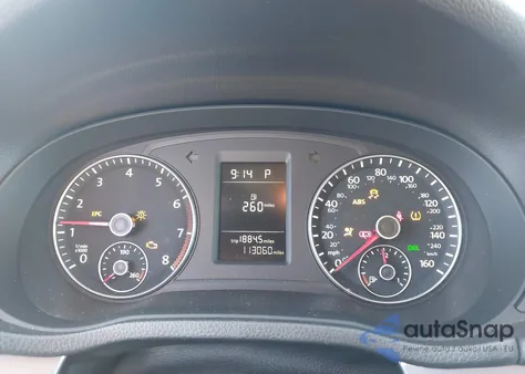 2015 Volkswagen Passat 1.8T Limited Edition z USA, uszkodzony, nr VIN 1VWAT7A34FC110583